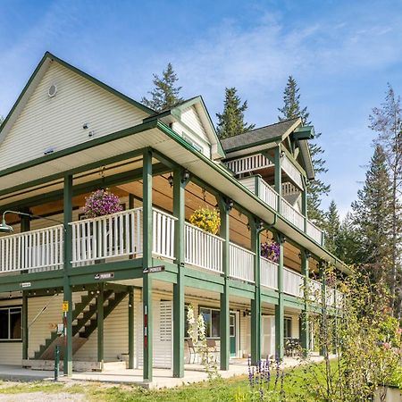 2Mins To Town, Ac & Sauna, Self Check-In, Full Kitchen, Free Laundry & Parking, Family Pet Friendly, Comfortably Sleeps Up To 10 Golden Exterior photo